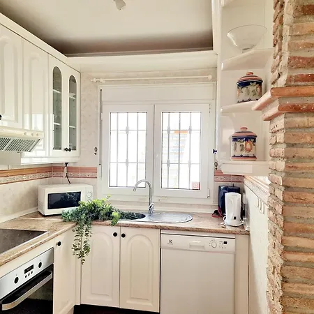 Holiday home Great Townhouse 400m From The